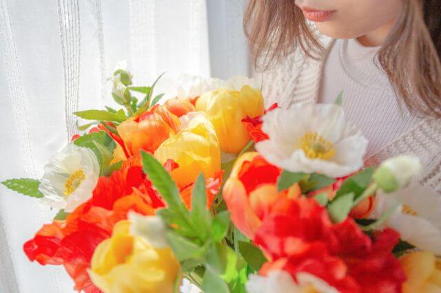 頼られる喜びに理性が追い付かず重ねる借金